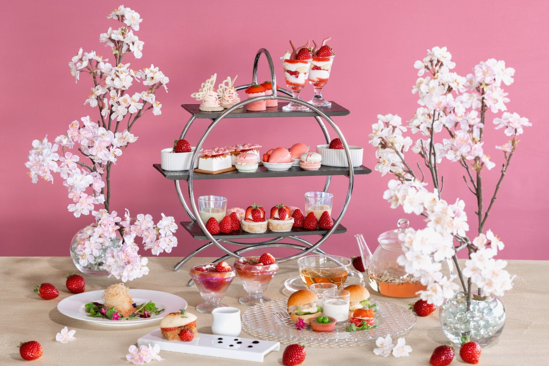 【前日までの要予約】Quattro Strawberry Afternoon Tea Set　～春めくストロベリー～非表示